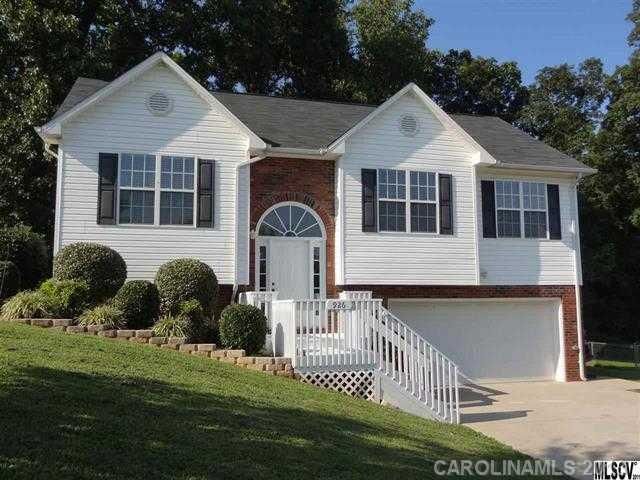 926 NW Berlin St, Conover, NC 28613