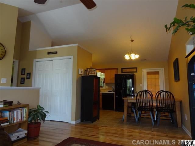 926 NW Berlin St, Conover, NC 28613