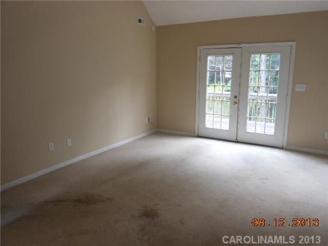 837 Silver Ct, Charlotte, NC 28217