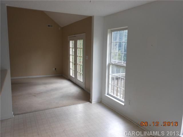 837 Silver Ct, Charlotte, NC 28217