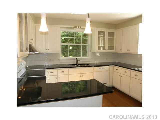 503 NE 4th St, Hickory, NC 28601