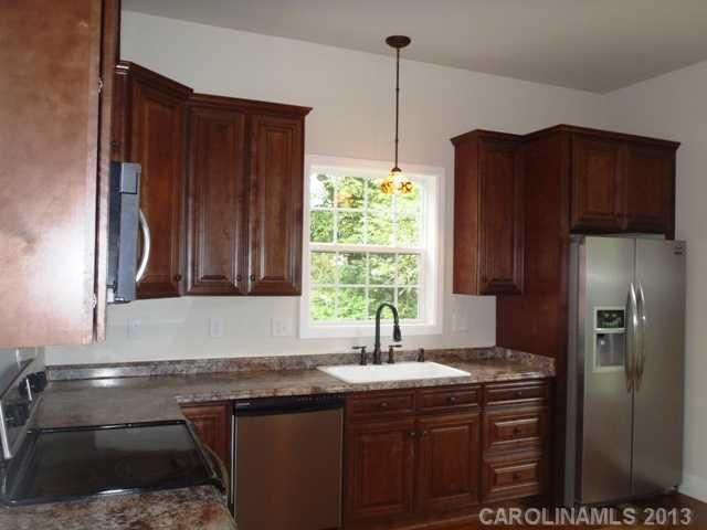 410 Cedar St, Lincolnton, NC 28092