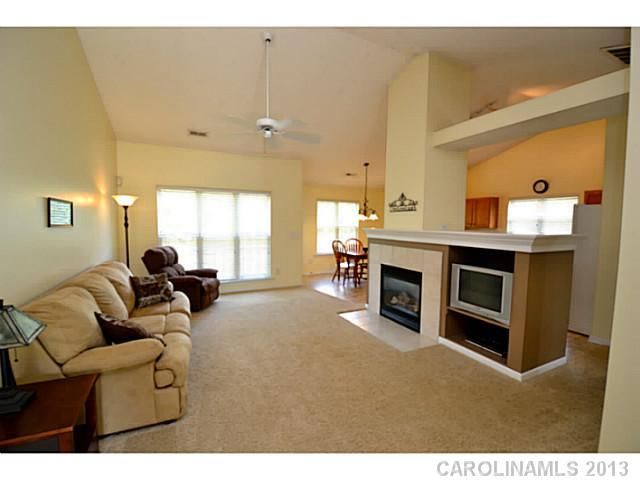 1016 Sandy Point Dr, Concord, NC 28025