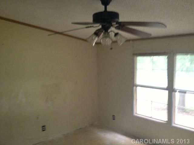 1070 Sentinel Oaks Dr, Clover, SC 29710