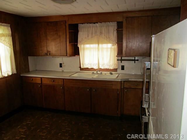 377 Scott St, Mount Holly, NC 28120