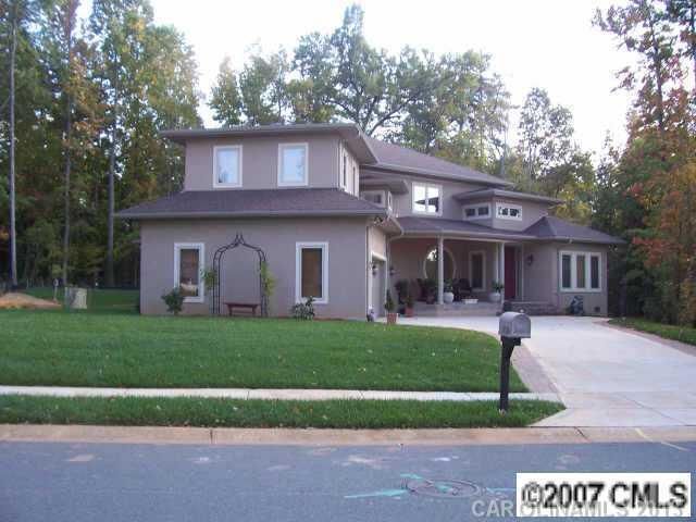 10122 Fairlea Dr, Charlotte, NC 28269