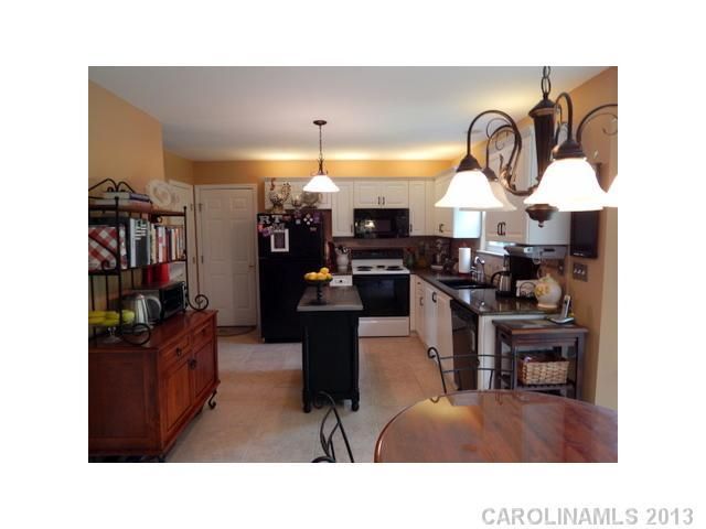 110 Duck Pond Ct, Fort Mill, SC 29715