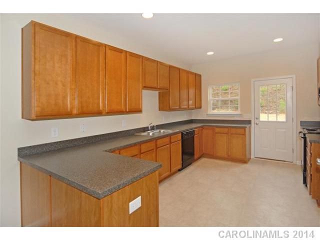 10719 Forest Dr #10, Matthews, NC 28105