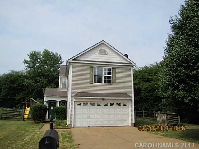 4952 Astonshire Ln, Concord, NC 28027