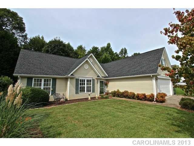 141 Arbor Ridge Rd, Mount Holly, NC 28120