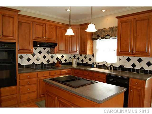 7707 Cotton St, Harrisburg, NC 28075