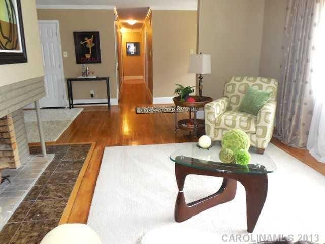 1035 Broadmoor Dr, Charlotte, NC 28209