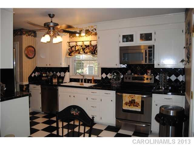 1234 Cambridge St, Gastonia, NC 28054