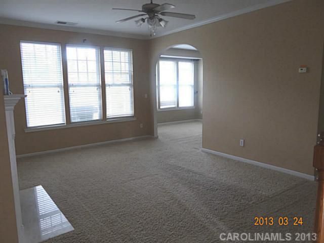 6020 Pale Moss Ln, Charlotte, NC 28269