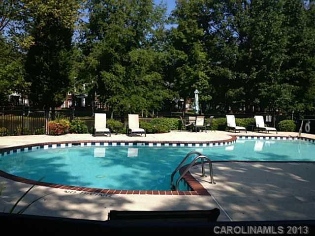 775 Peninsula Dr #40, Davidson, NC 28036