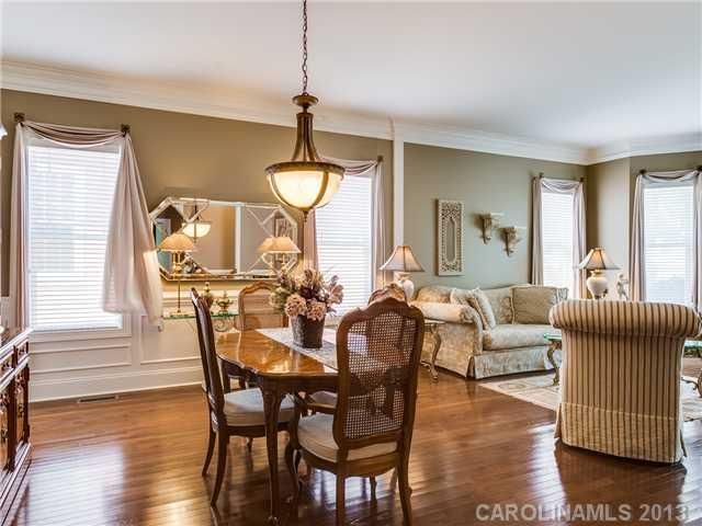 9307 Ginhouse Ln, Charlotte, NC 28277