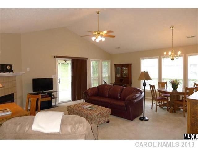 846 NE 41st Avenue Dr, Hickory, NC 28601