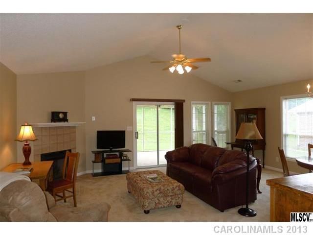 846 NE 41st Avenue Dr, Hickory, NC 28601