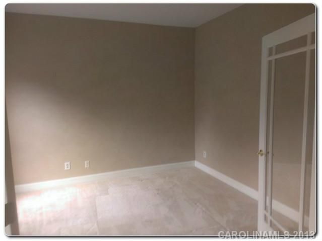 4427 Overlook Cove Rd, Charlotte, NC 28216