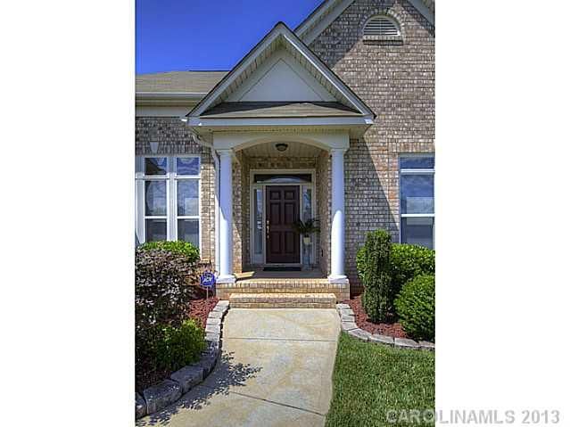 7485 Common Oak Dr, Stanley, NC 28164