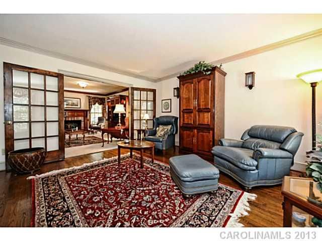 202 Canterfield Ln, Matthews, NC 28105