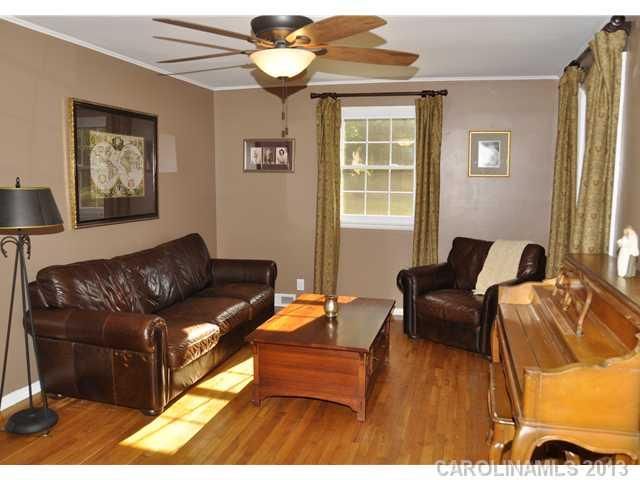 5027 White Oak Rd, Charlotte, NC 28210