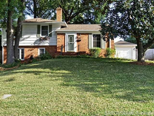 5027 White Oak Rd, Charlotte, NC 28210