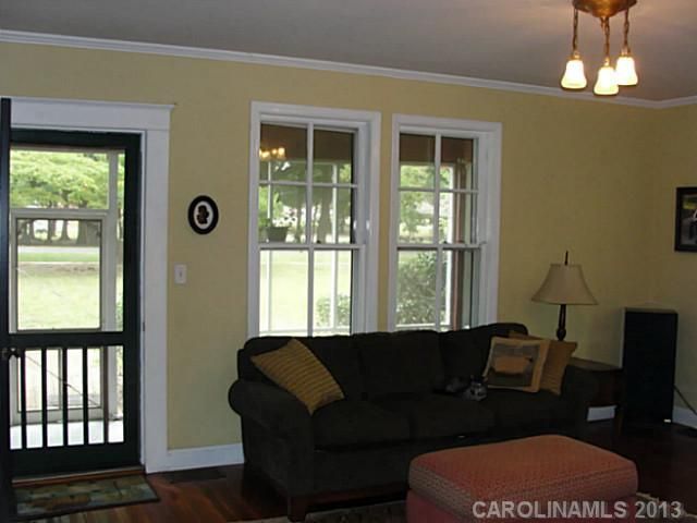 215 N Broad St, Waxhaw, NC 28173