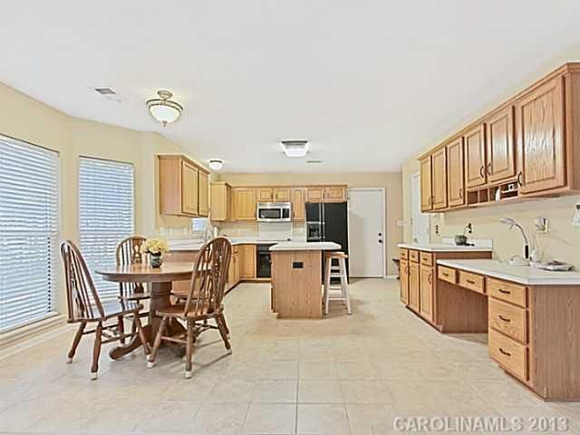 2958 Redfield Dr, Charlotte, NC 28270