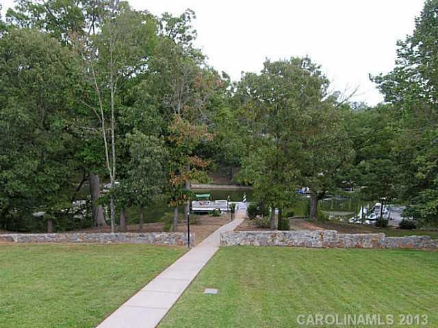 4224 Pointe Norman Dr, Sherrills Ford, NC 28673