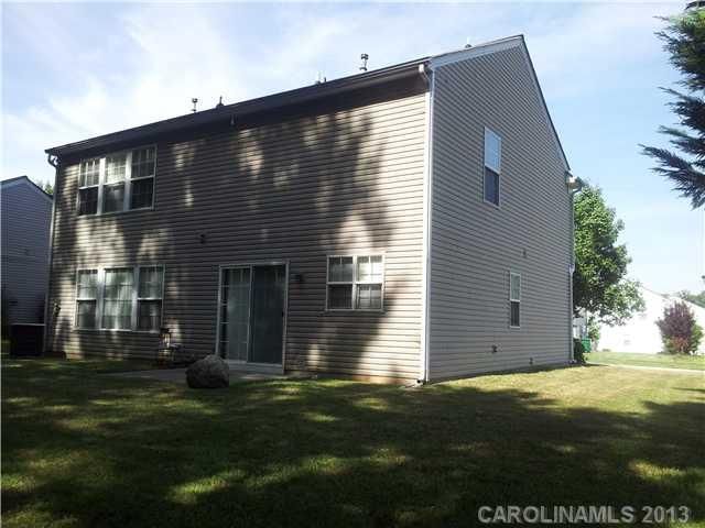 8615 Challenger Dr, Charlotte, NC 28213