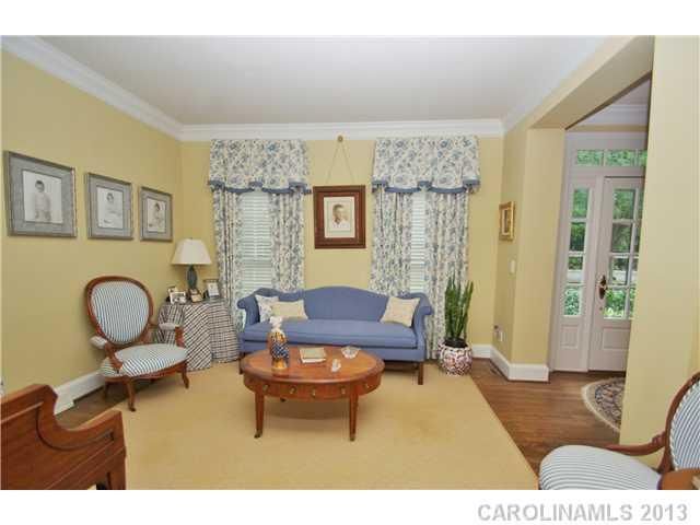 2620 Tanbridge Rd, Charlotte, NC 28226