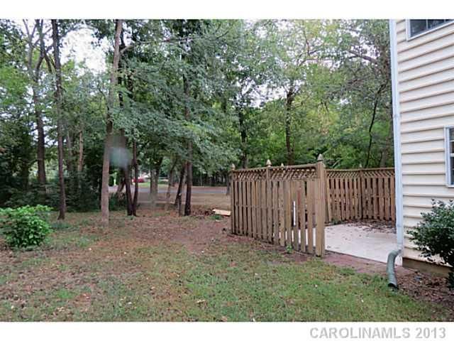12103 Kempshott Ct, Charlotte, NC 28273
