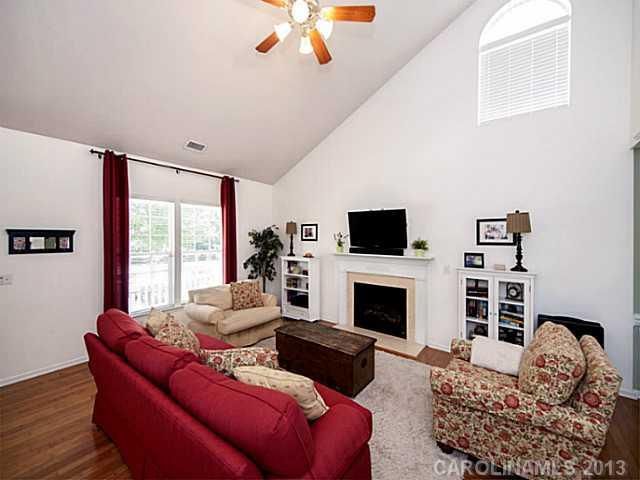 1642 Hammond Dr, Stallings, NC 28104