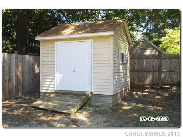 913 Markwell Dr, Matthews, NC 28105