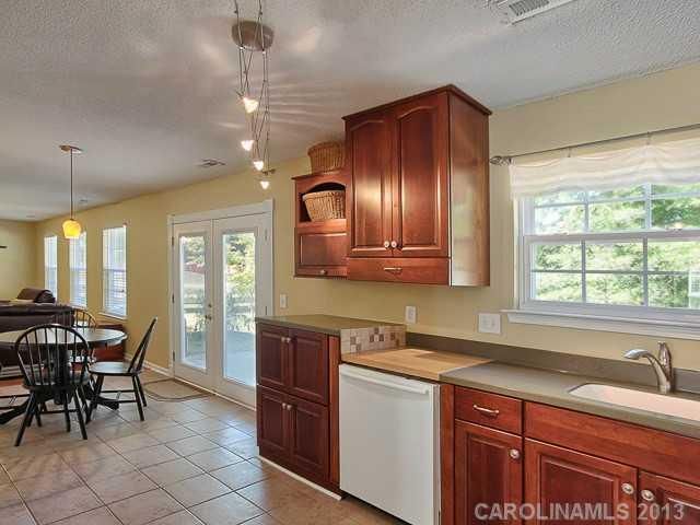 3615 Edgeview Dr, Indian Trail, NC 28079