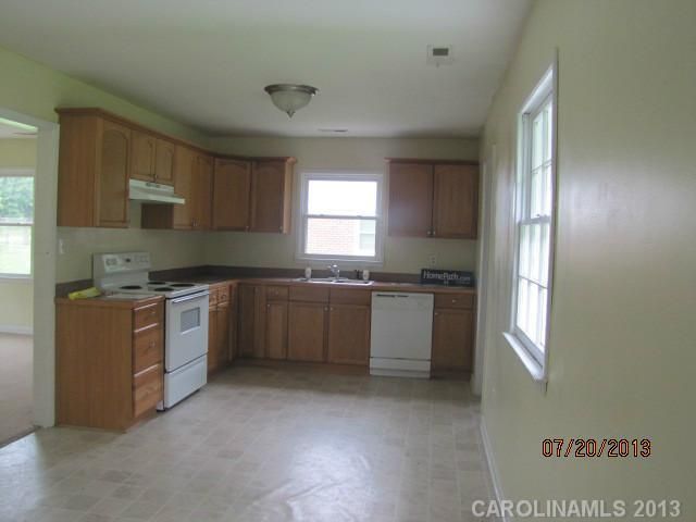 3040 Stablegate Dr, Gastonia, NC 28052