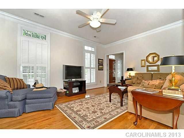 735 Camaross Dr, Charlotte, NC 28270