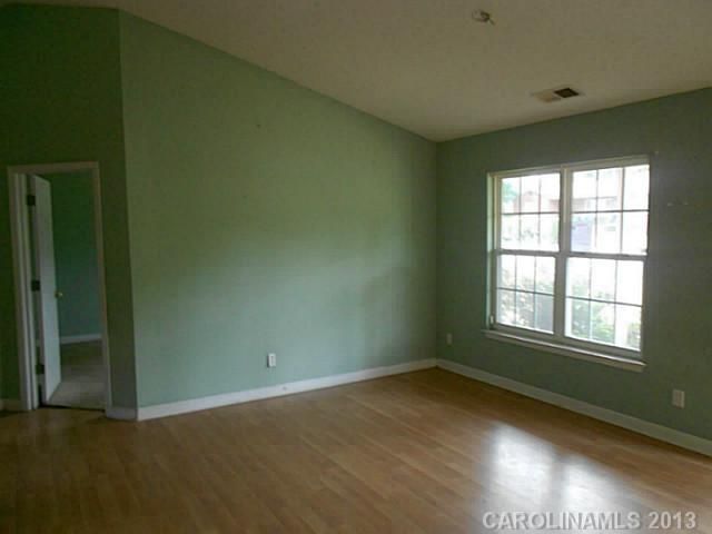 2129 Gilbert St, Charlotte, NC 28216