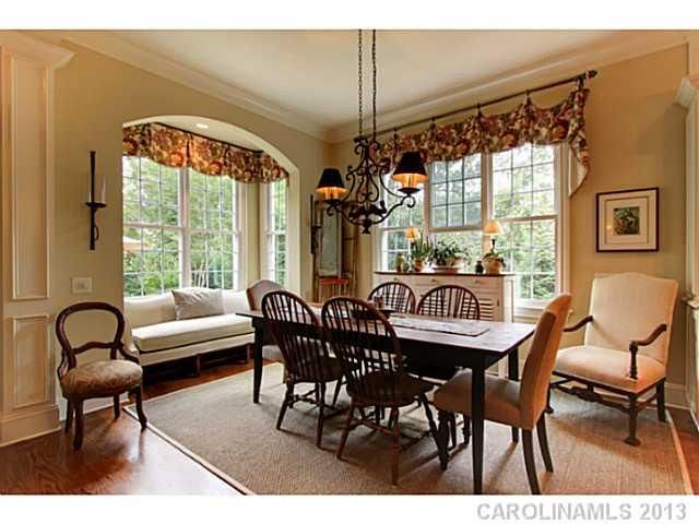 2941 Robin Rd, Charlotte, NC 28211