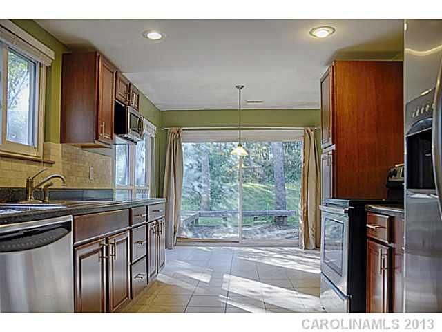 6339 E Lake Forest Dr, Charlotte, NC 28227