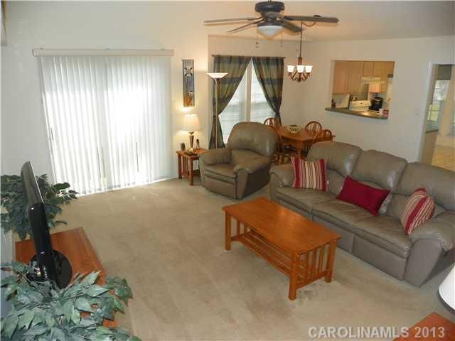 902 Morning Glory Dr, Charlotte, NC 28262