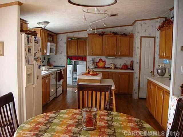 1851 E Chappell Rd, Mcconnells, SC 29726