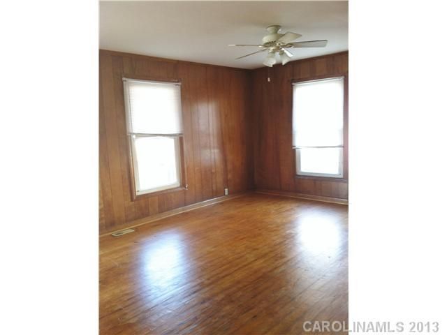 710 Spruce St, Mooresville, NC 28115