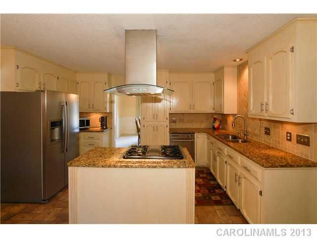 2427 Pebblestone Ct, Gastonia, NC 28054