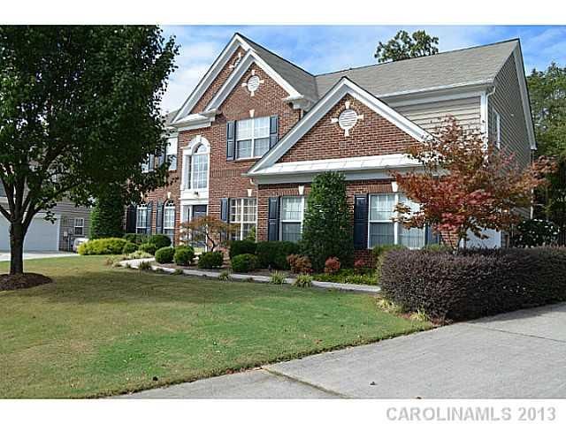 10646 Knight Castle Dr, Charlotte, NC 28277
