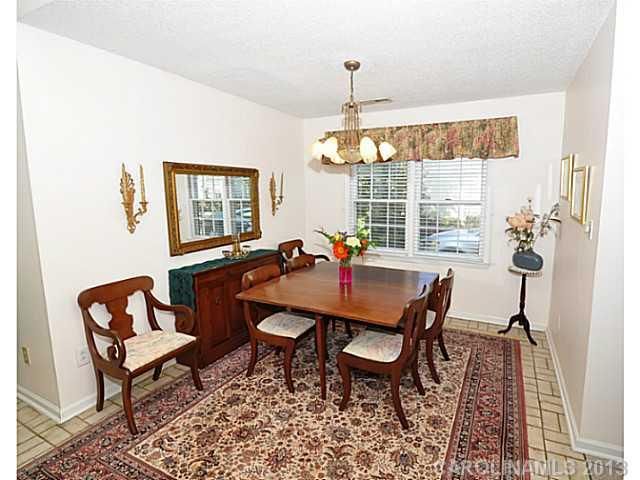 2428 Dryden Ln, Charlotte, NC 28210