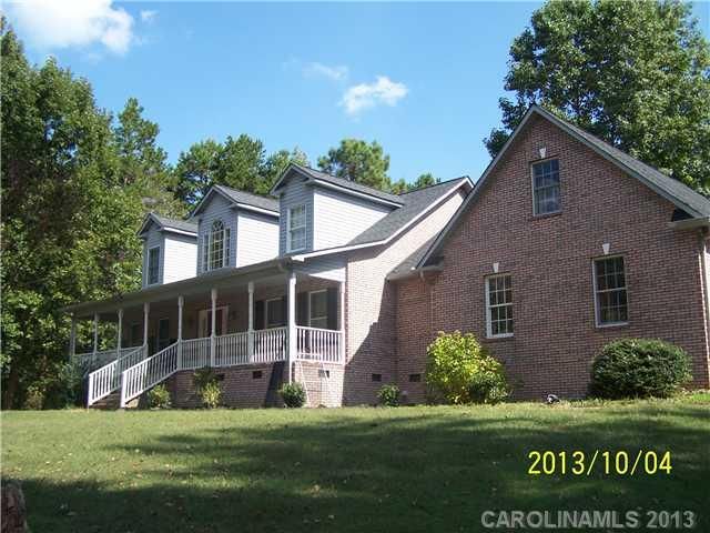 135 Midfield St, Mooresville, NC 28115