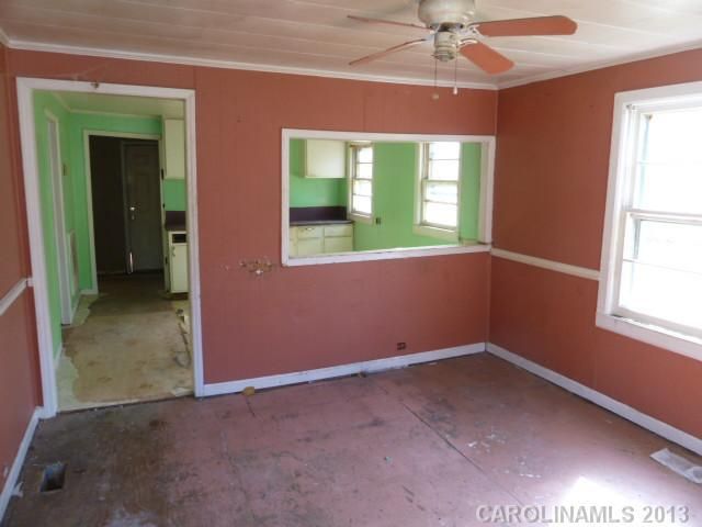 712 Myrtle St, Gastonia, NC 28052
