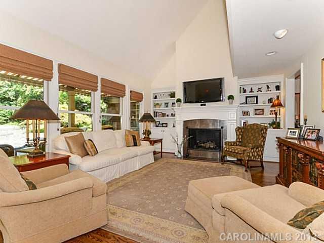 1156 Linganore Pl, Charlotte, NC 28203